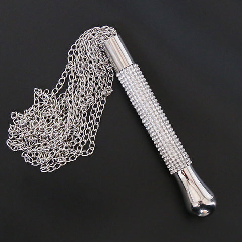 Love Whip - Diamant Lærpisk med metallhåndtak og kjeder for erotikk og BDSM lek.