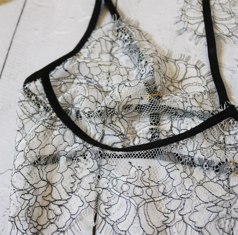 Elegant Lace Lingerie - MyNatury