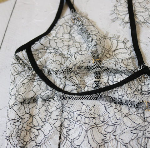 Elegant Lace Lingerie - MyNatury